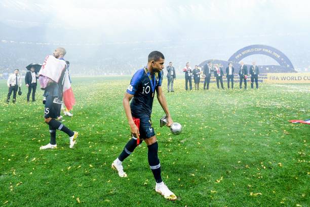 充满希望的 充满希望的