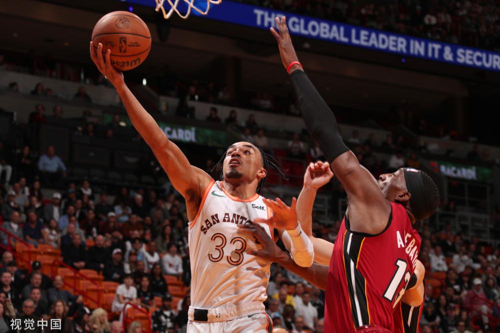 他的多面性 他的多面性